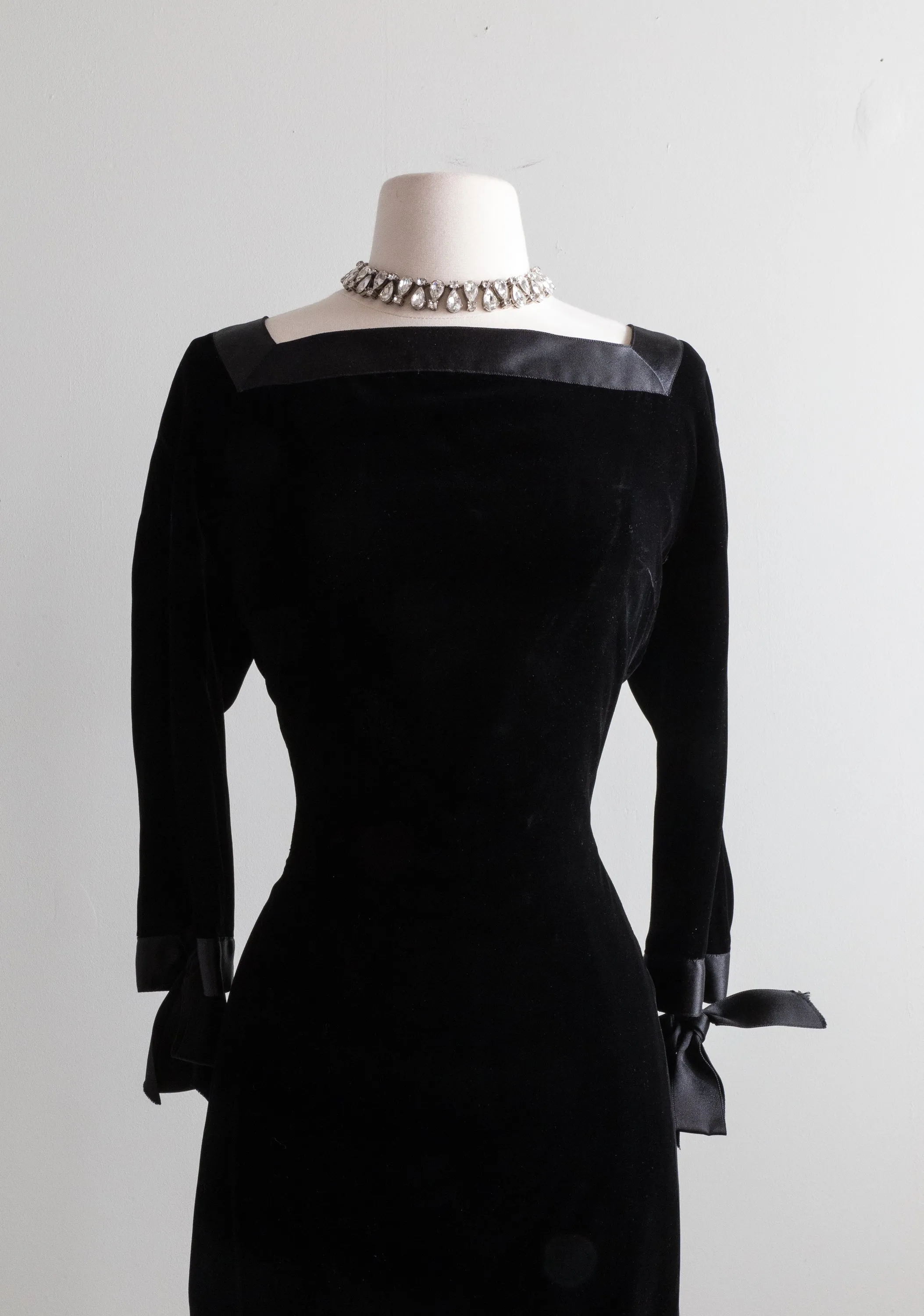 1950's Black Velvet Hourglass Cocktail Dress By Larry Aldrich  / Medium