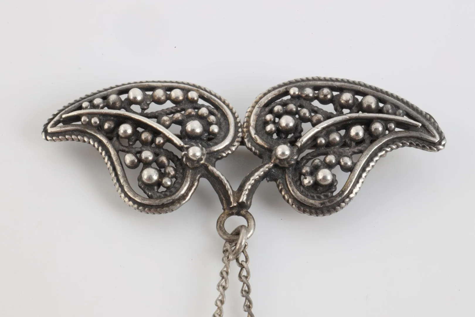 925 Silver Brooch with Mourning Urn Pendant (27.23g.)