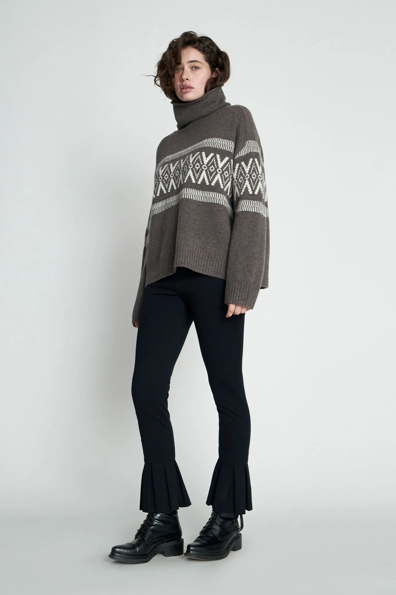 Cabin Sweater | Coffee/Cream