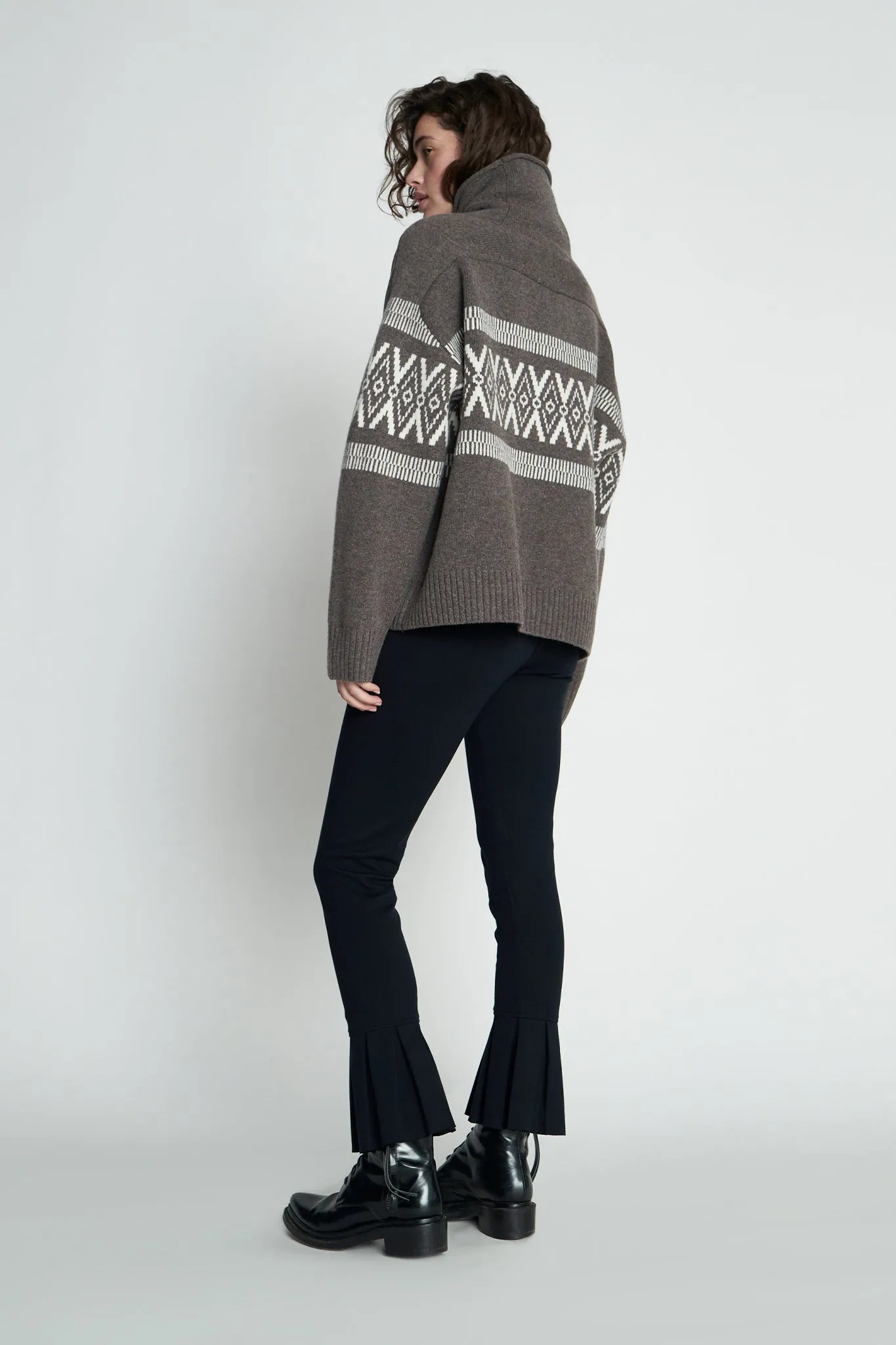 Cabin Sweater | Coffee/Cream