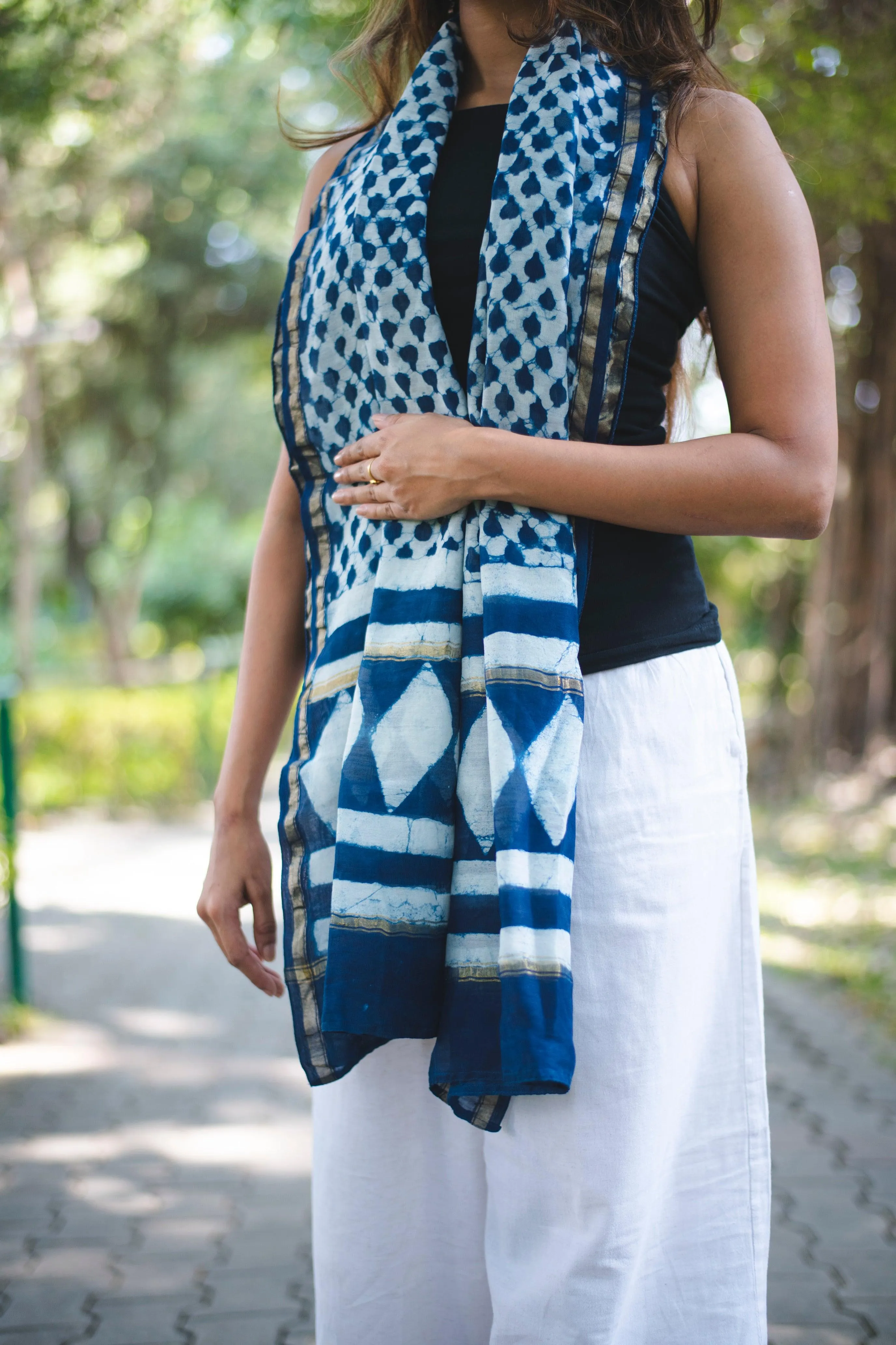 Indigo stole - Chanderi boota print