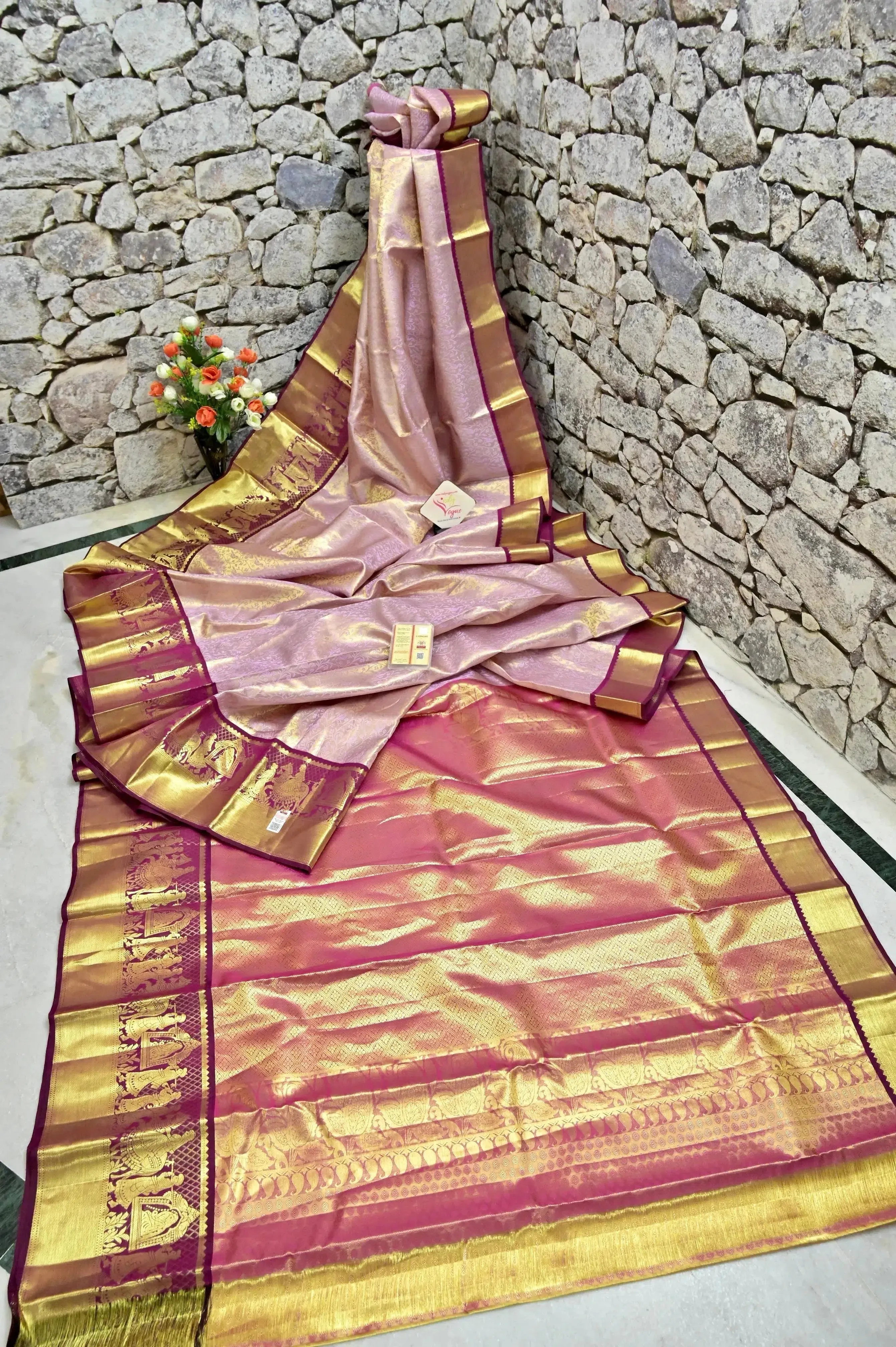 Light Crepe Pink Color Pure Tissue Brocade Kanjeevaram Silk Saree