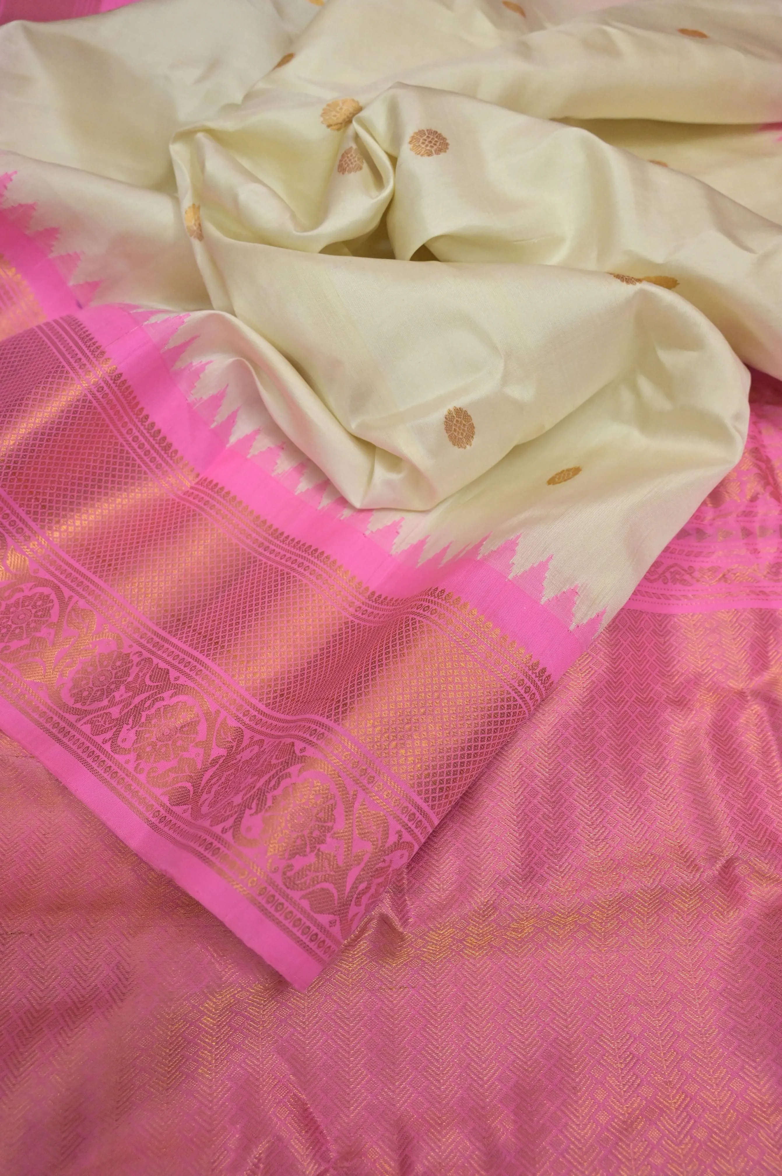 Offwhite and Pink Color Gadwal Silk Saree with Golden Zari Buti Border and Pallu