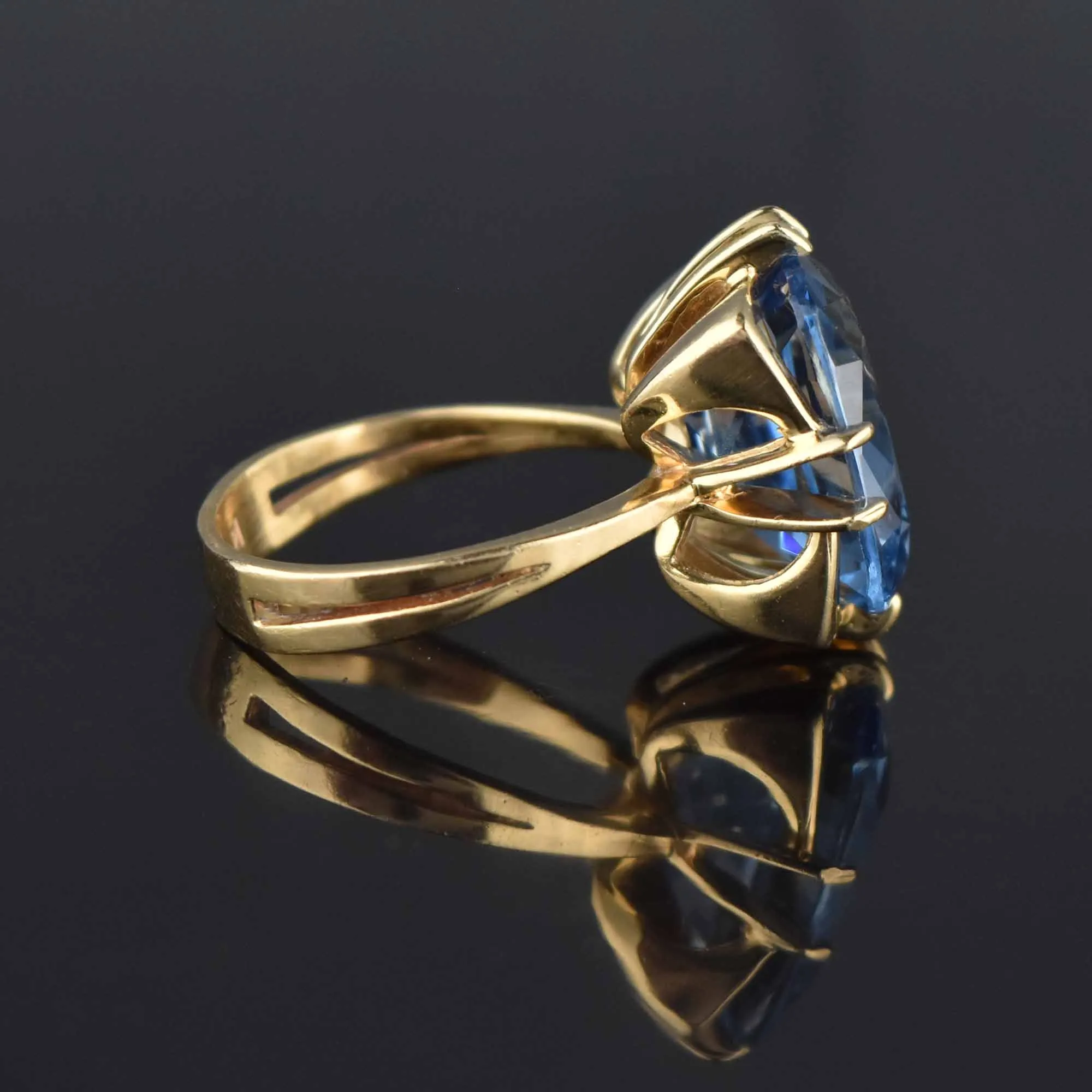 Vintage 14K Gold 15CTW Blue Topaz Cocktail Ring, Sz 8